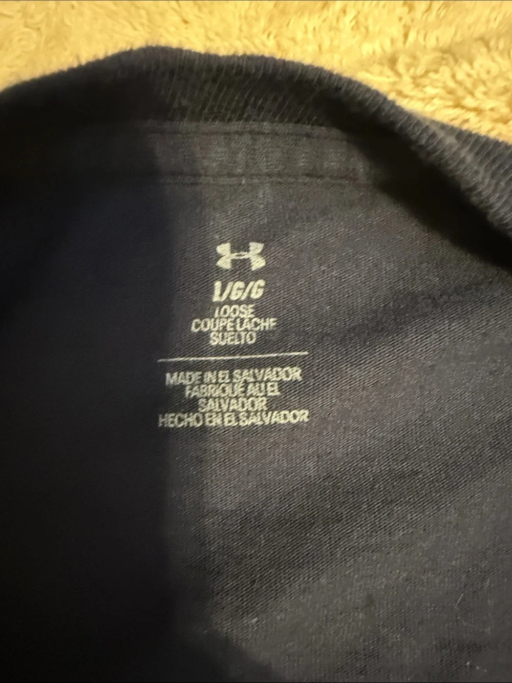 Under Armour Navy Short-Sleeve Performance Tee with Red Logo - Picture 3 of 5